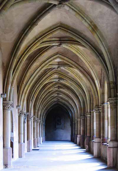 0404_TrierLFKCloister1_LR